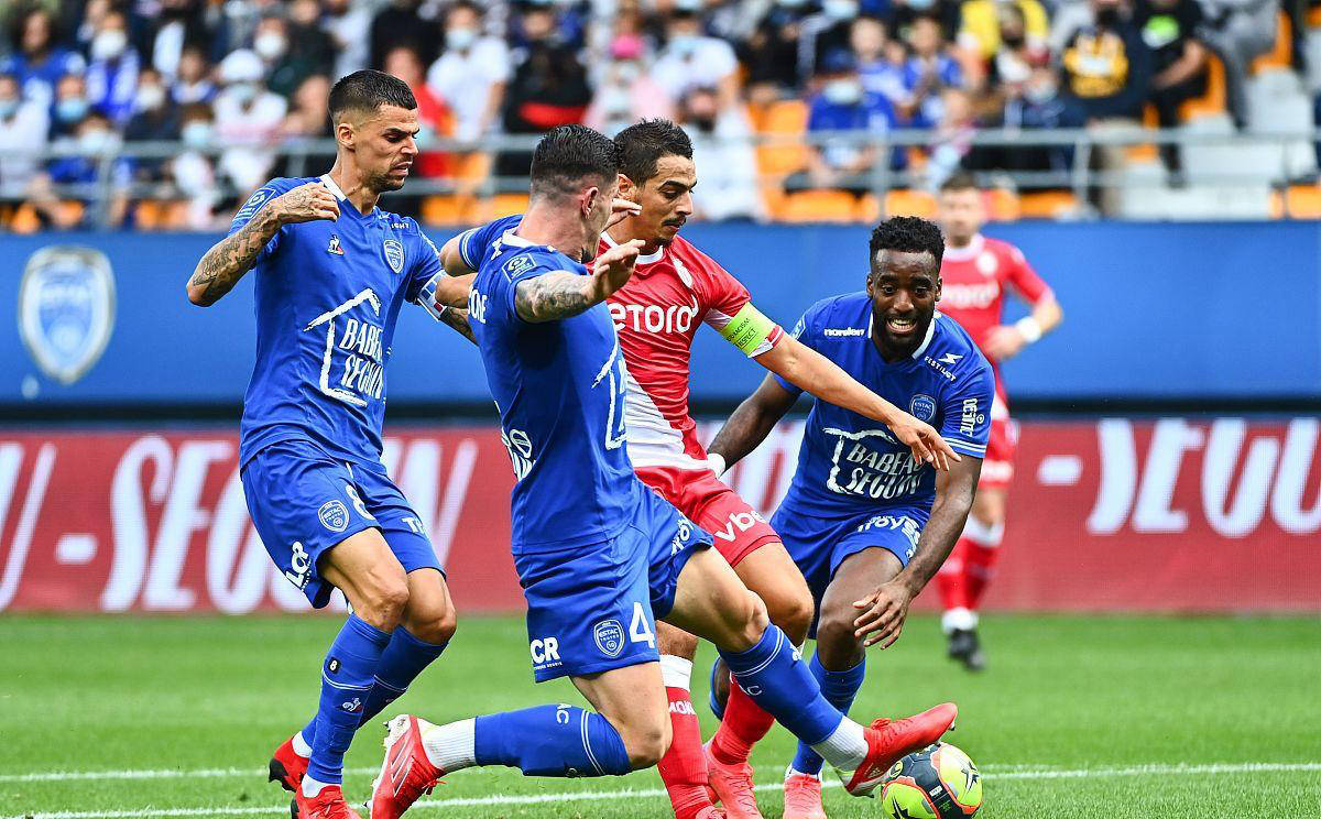 比利亚雷亚尔战术高明,杀入欧洲联赛半决赛 比利亚雷亚尔战术高明,杀入欧洲联赛半决赛