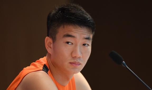 关于重庆斯威对阵山东鲁能,激烈角逐赛场瞬间的信息 关于重庆斯威对阵山东鲁能,激烈角逐赛场瞬间的信息