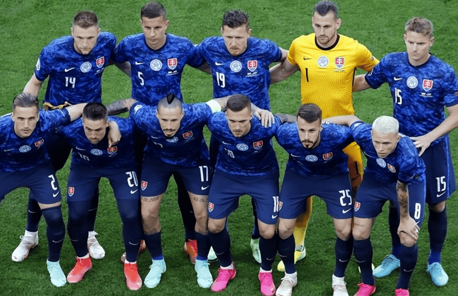 奥地利队在对阵法国的比赛中遭遇强大对手