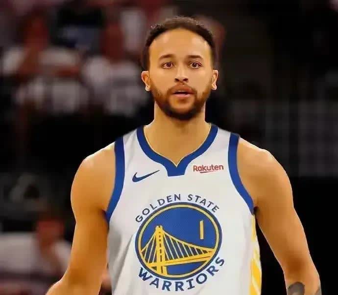 勇士队球星赞普,受伤复出状态良好 勇士队球星赞普,受伤复出状态良好