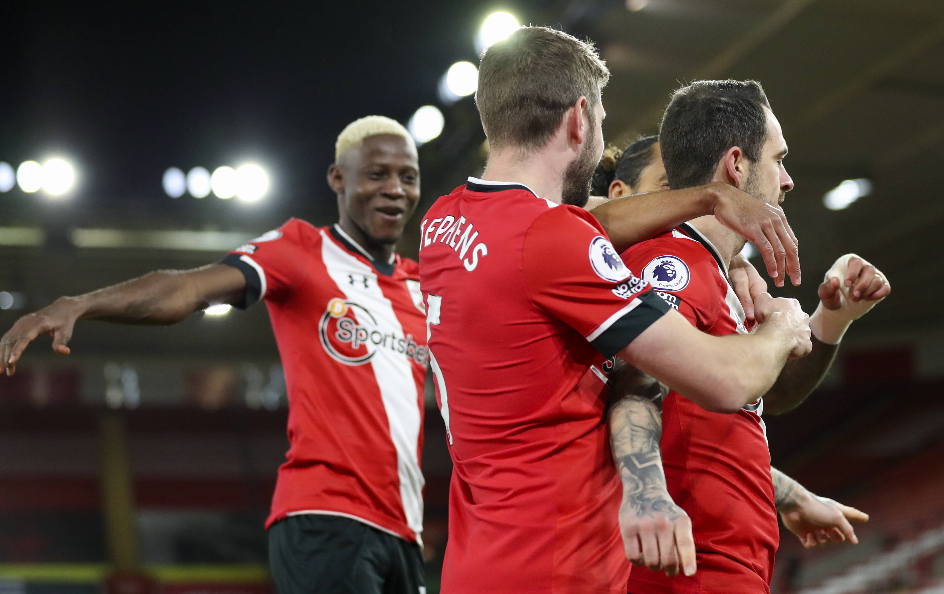 包含利兹联客场大胜沃特福德,英超降级形势再次升级的词条 包含利兹联客场大胜沃特福德,英超降级形势再次升级的词条