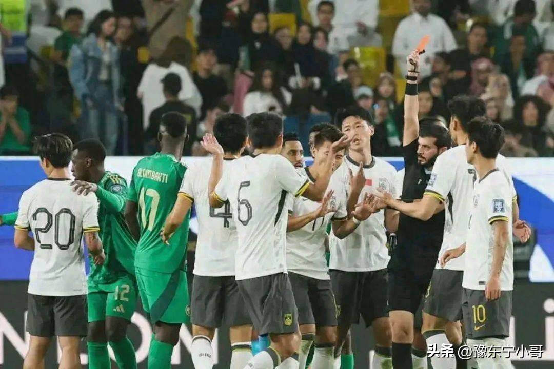 包含中超盛况再现,球迷热情高涨观赛狂欢的词条 包含中超盛况再现,球迷热情高涨观赛狂欢的词条