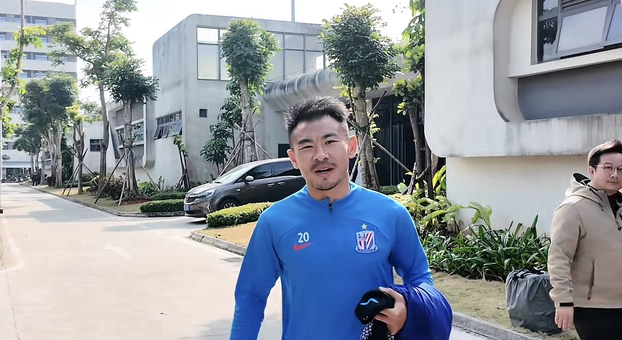 大连一方队长赛后发布感言,表达对球队信心与期望的简单介绍 大连一方队长赛后发布感言,表达对球队信心与期望的简单介绍