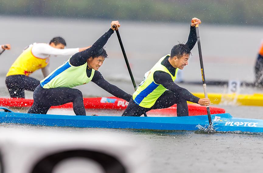皮划艇男子赛：西班牙选手夺得金牌