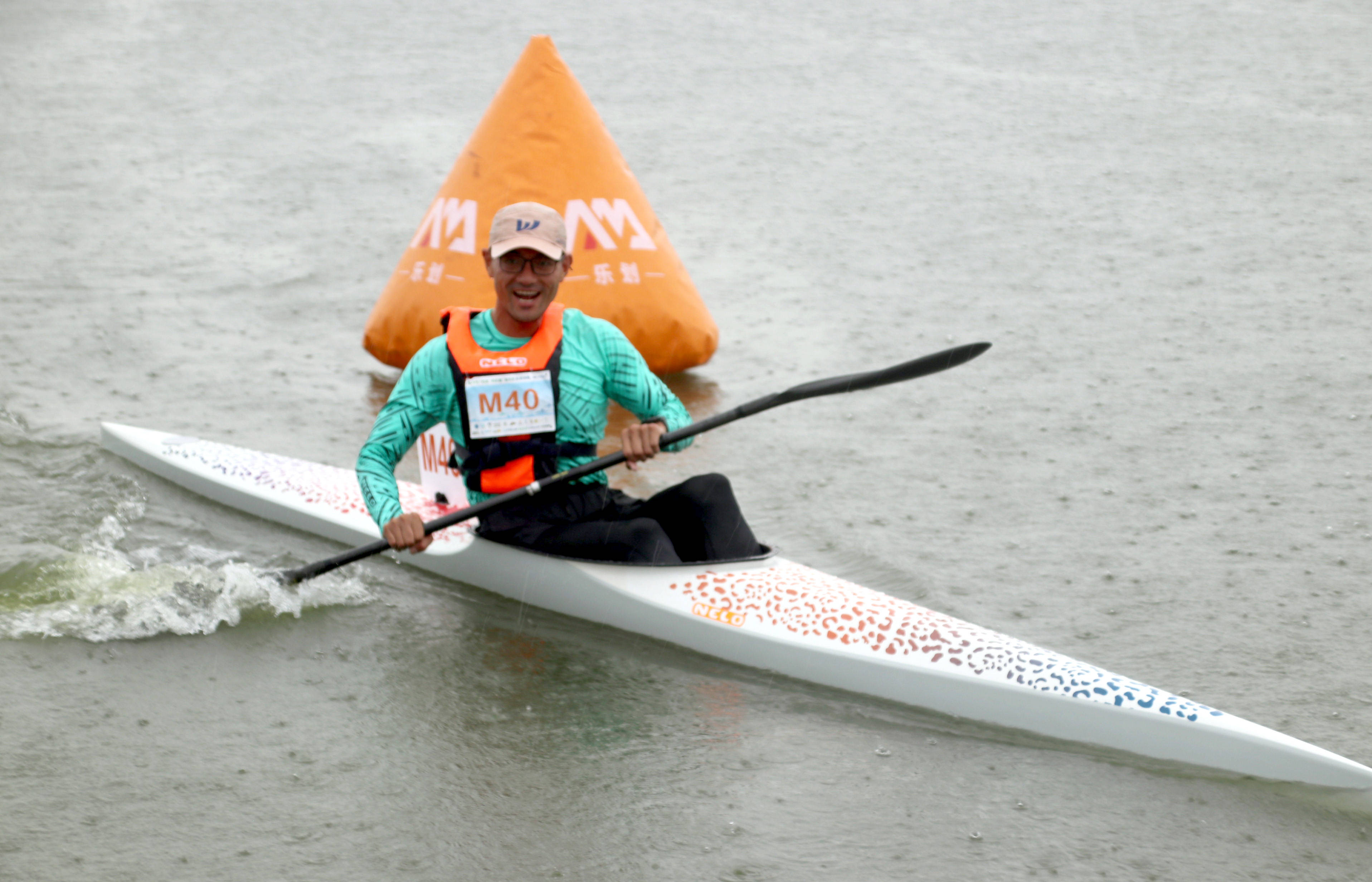皮划艇男子赛：西班牙选手夺得金牌