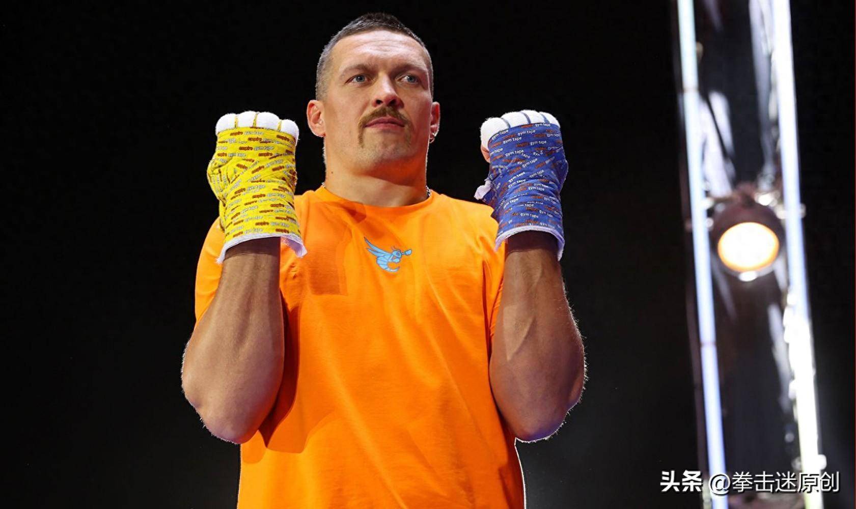 拳击比赛击倒对手,技术与体能俱佳 拳击比赛击倒对手,技术与体能俱佳