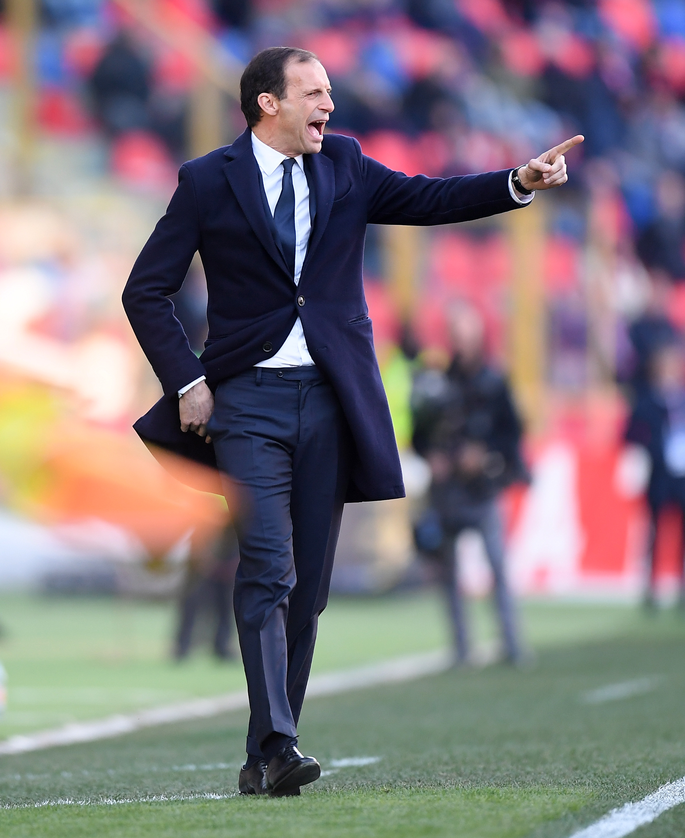 博洛尼亚主教练心情沉重,需要战胜困境 博洛尼亚主教练心情沉重,需要战胜困境