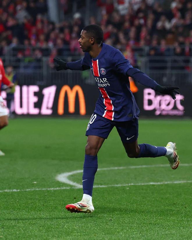 布雷斯特队主场大胜,豪取法甲两连胜 布雷斯特队主场大胜,豪取法甲两连胜