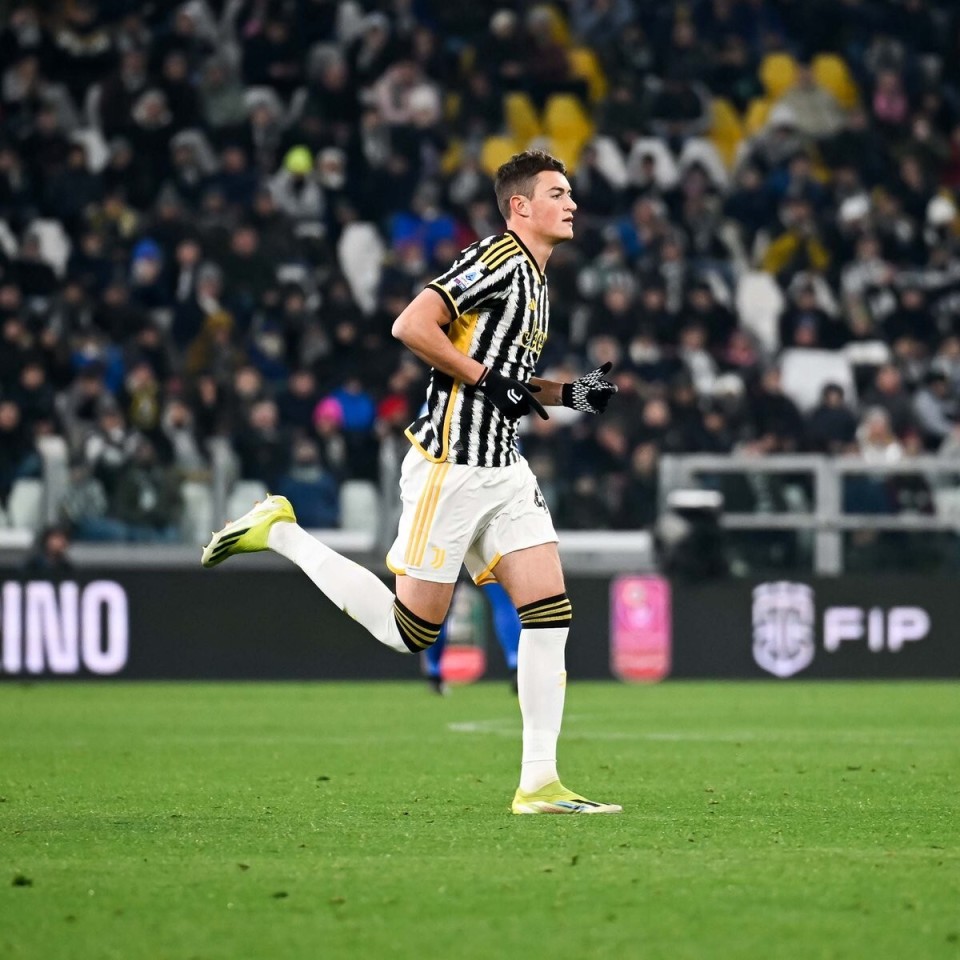 尤文图斯主场逼平弗罗西诺内，表现一般的简单介绍