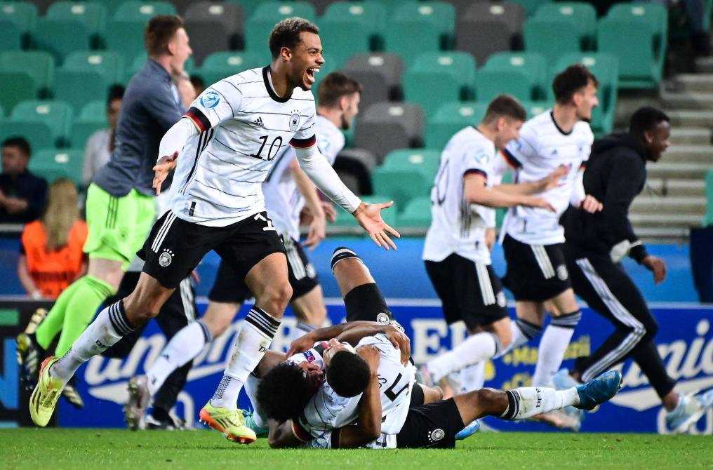 欧预赛8强晋级,德国队连胜登顶的简单介绍 欧预赛8强晋级,德国队连胜登顶的简单介绍