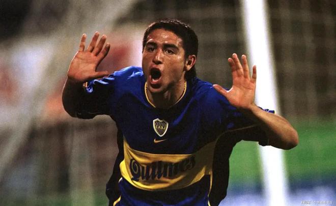 足坛传奇再登场，球场上的英雄迎来挑战