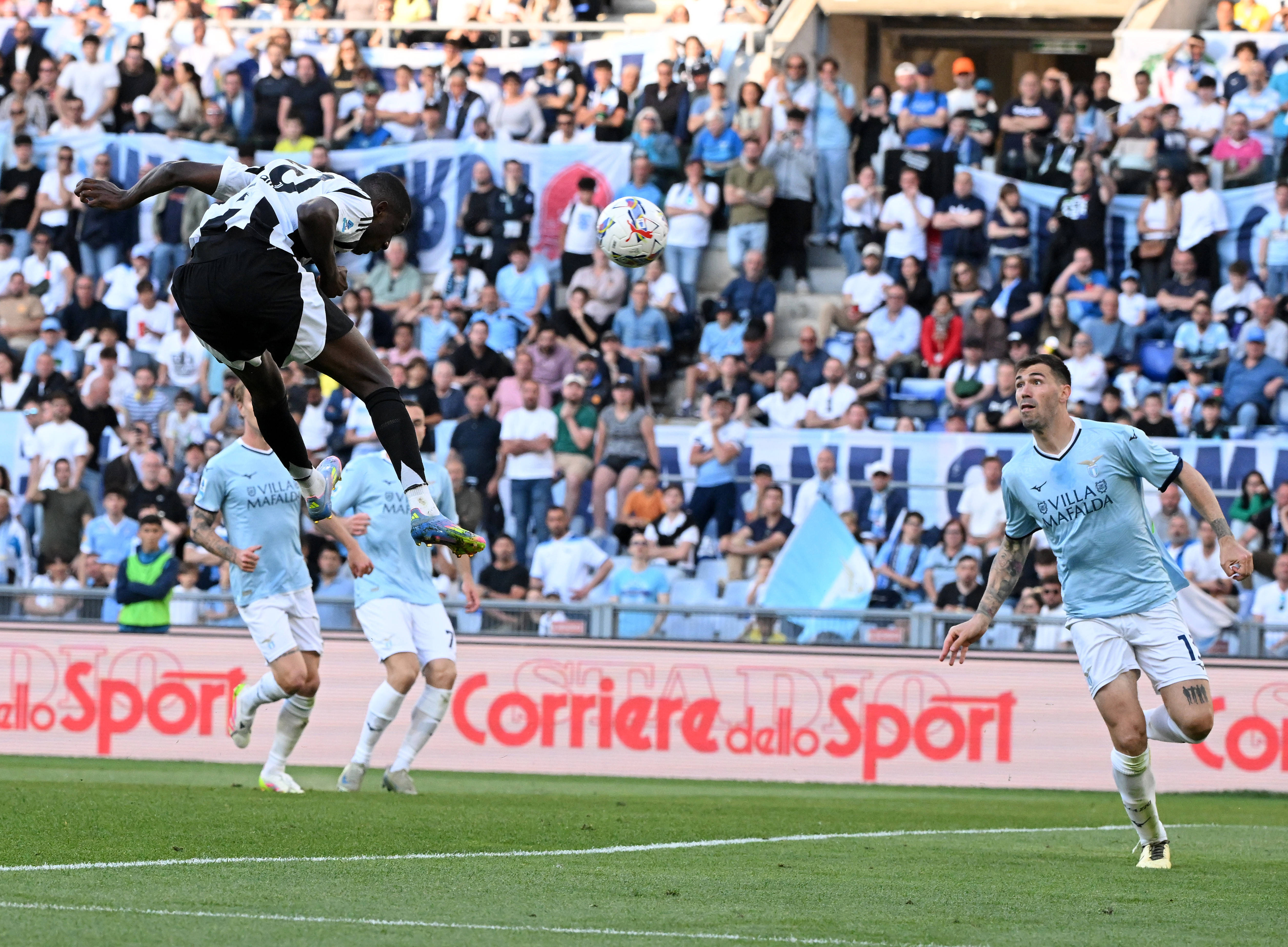 尤文图斯豪取胜利,晋级关键回合 尤文图斯豪取胜利,晋级关键回合