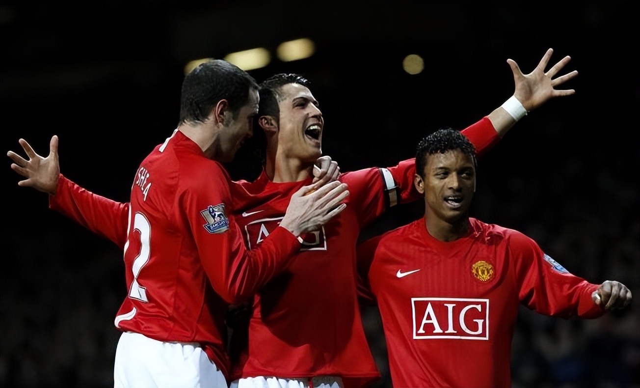 包含南美洲豪门球队内讧，球迷情绪沸腾不已的词条