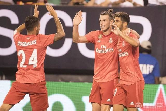 非洲足球比赛临近尾声，焦点对决挑战弱队