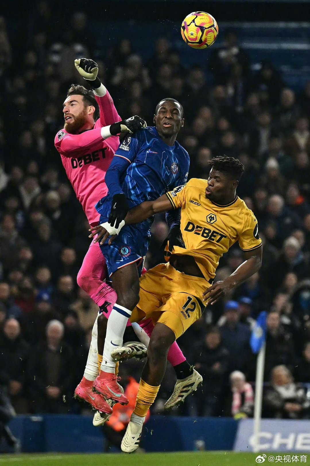 包含切尔西客场击败都灵，实力碾压对手的词条