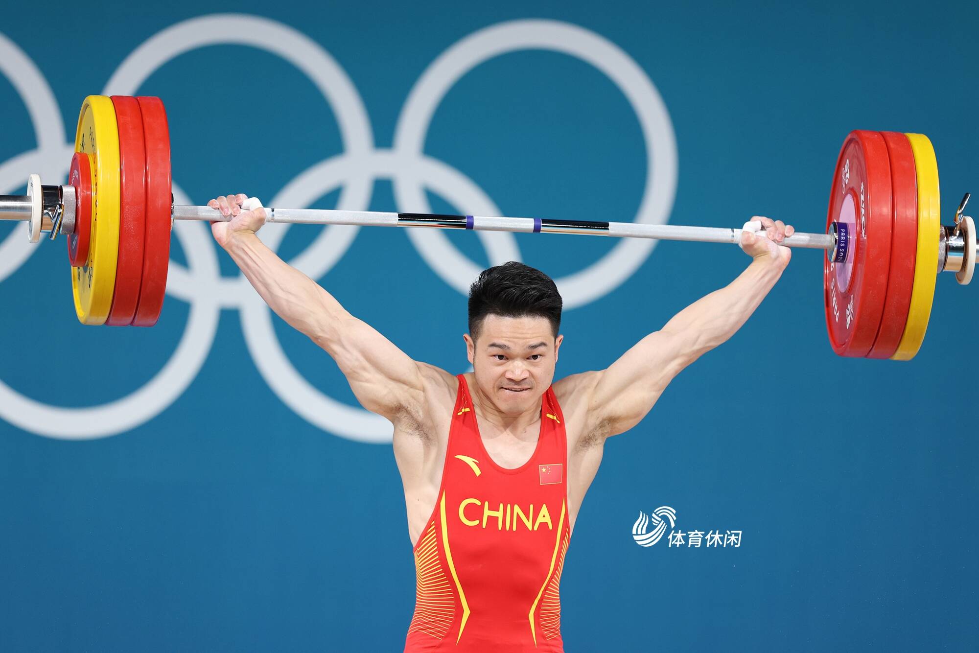 举重项目选手强势出击，赛场上尽显魅力的简单介绍