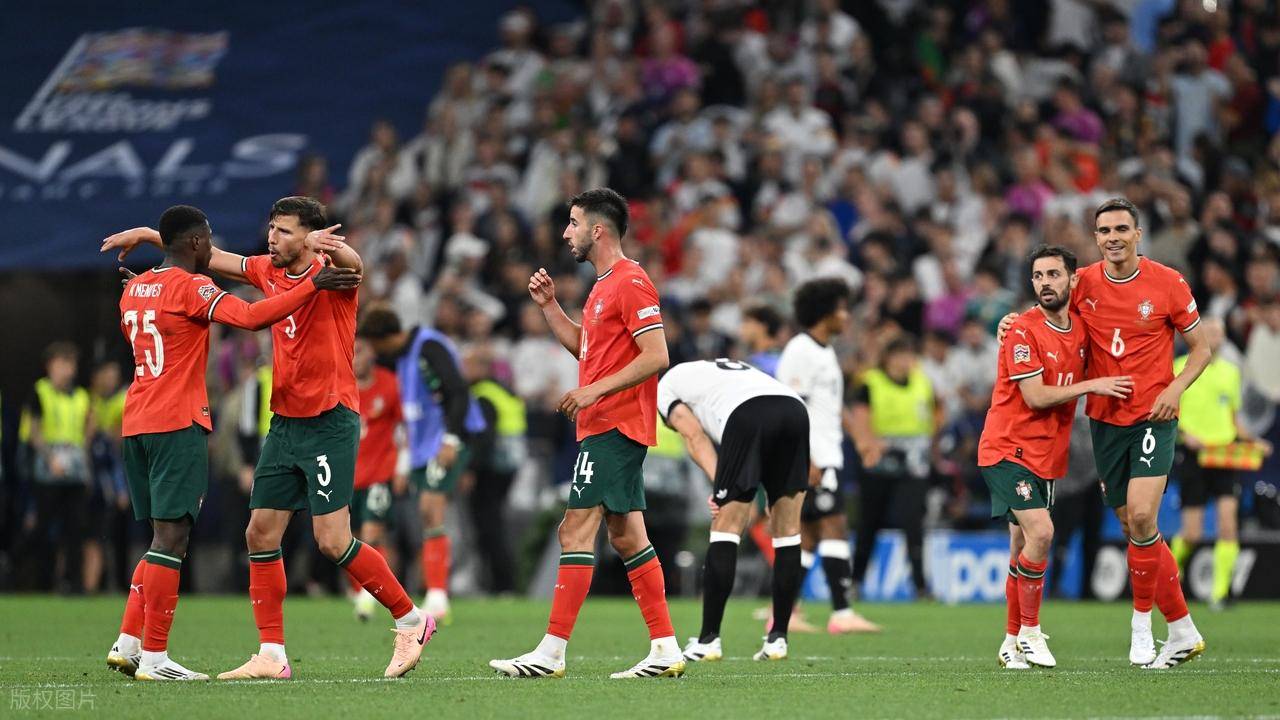 包含葡萄牙逆转意大利,惊险晋级欧国联半决赛的词条 包含葡萄牙逆转意大利,惊险晋级欧国联半决赛的词条