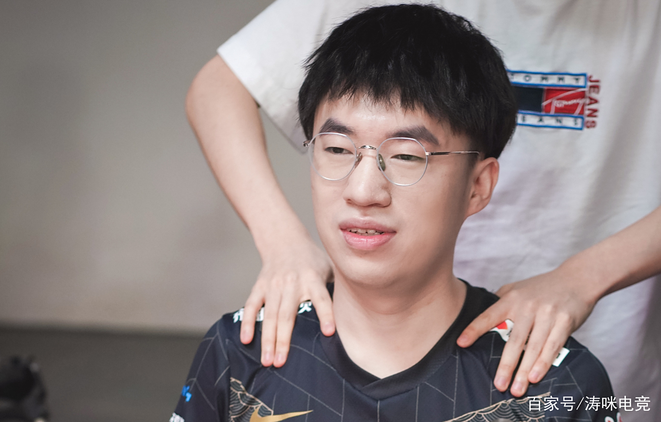 RNG轻取T1，Knight打出惊人五杀强强对话2025世界赛，点燃全场激情