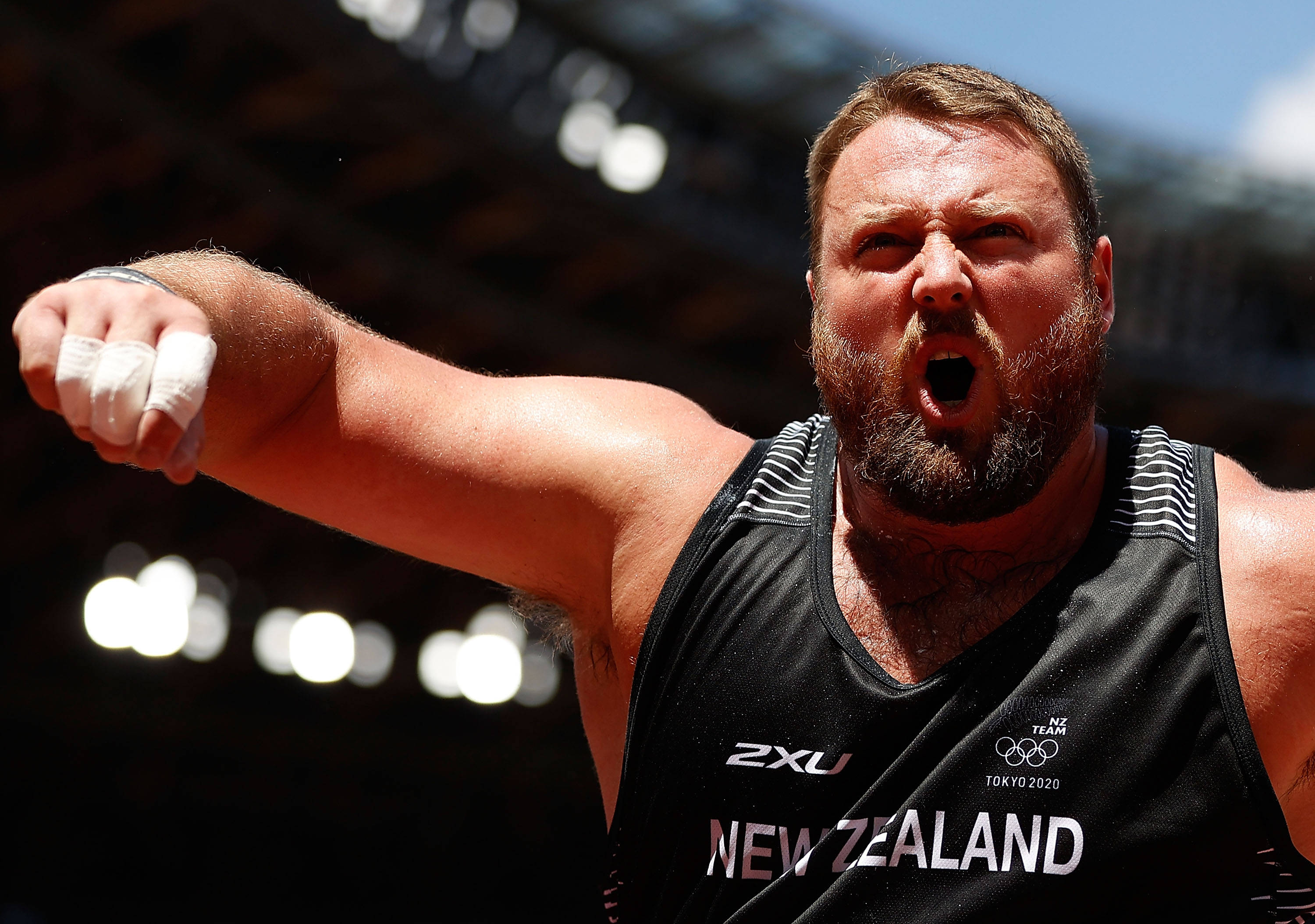 新西兰田径选手闪亮登场，夺得奖牌