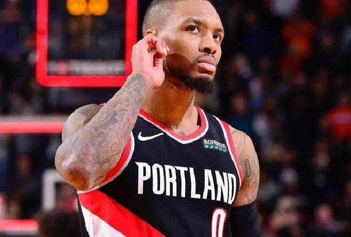 开拓者队大胜骑士队，利拉德砍下40分