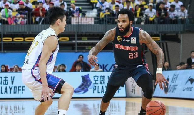 力拼强强：不同实力的球队间的对决将带来无限的悬念