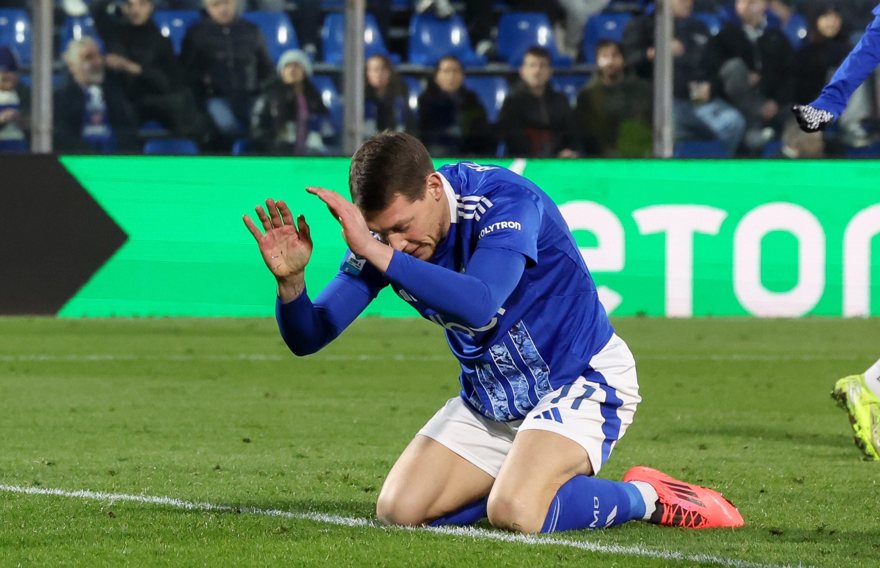 意甲球队新援积极融入战队,上演表现神勇 意甲球队新援积极融入战队,上演表现神勇