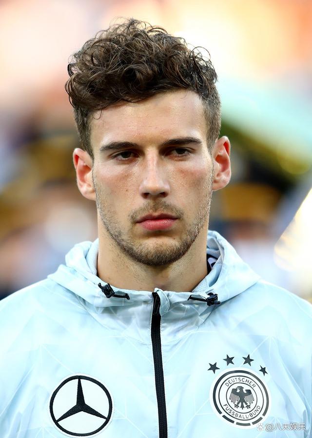 沙尔克04遭遇尴尬失球，主帅郁闷不已