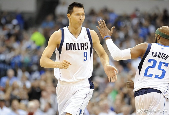 关于火箭完胜勇士，易建联高光表现的信息