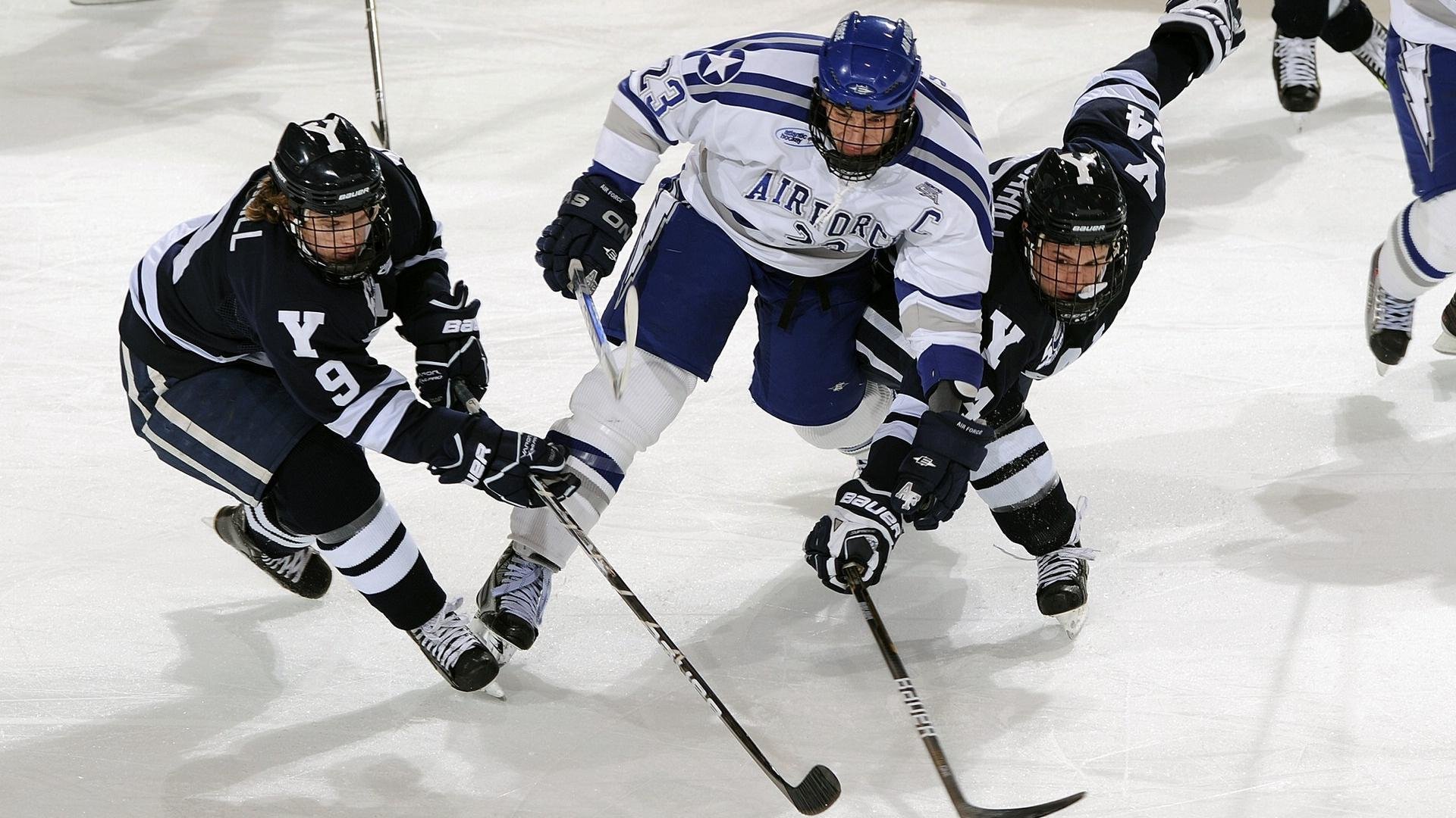 碳纤维交响曲,梅赛德斯的统治与周冠宇的崛起